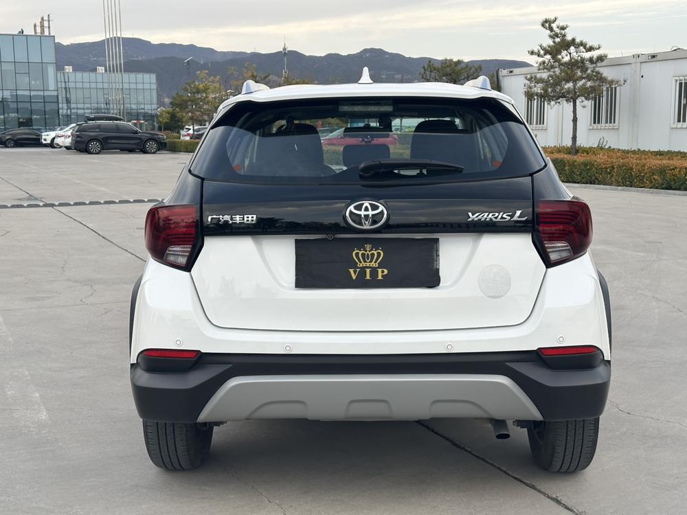 Toyota Yaris L