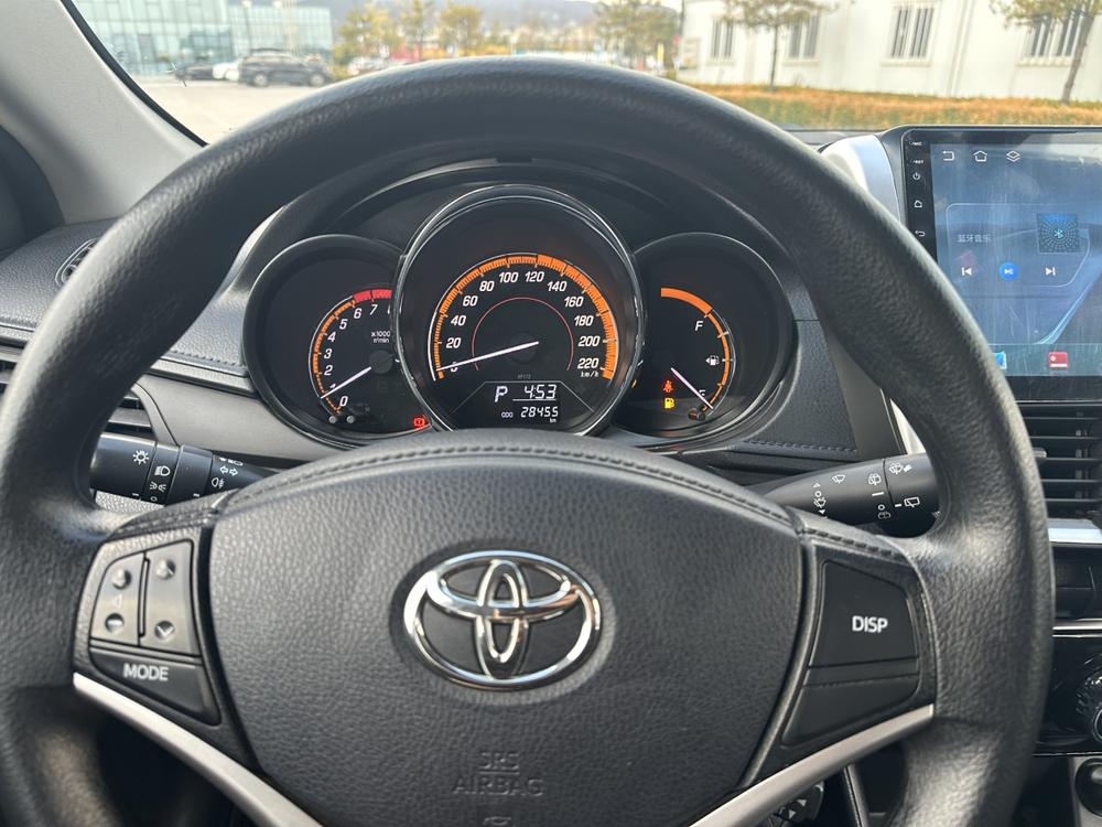 Toyota Yaris L