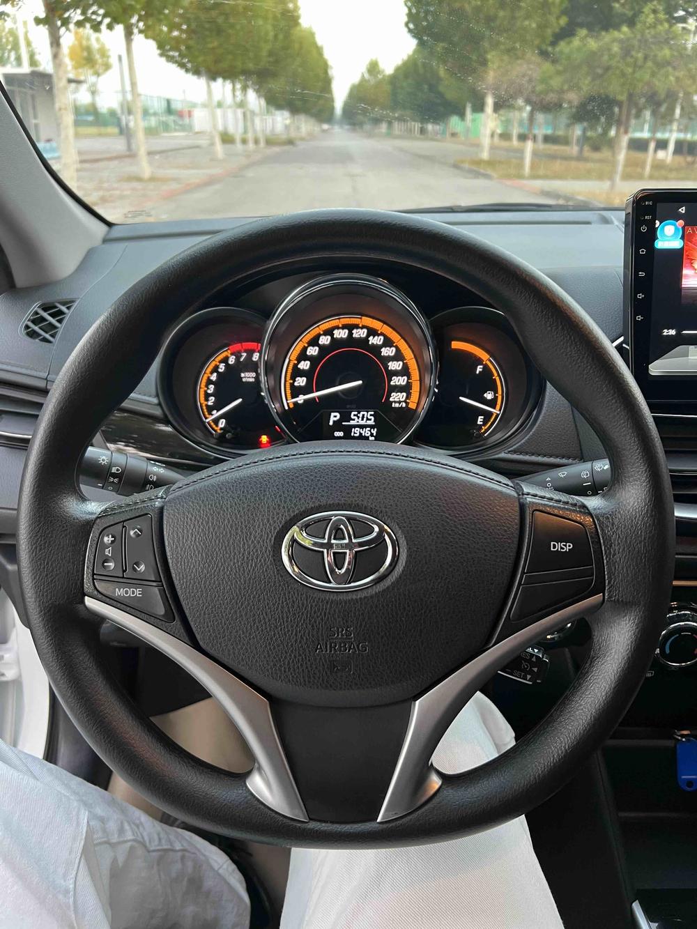 Toyota Yaris L