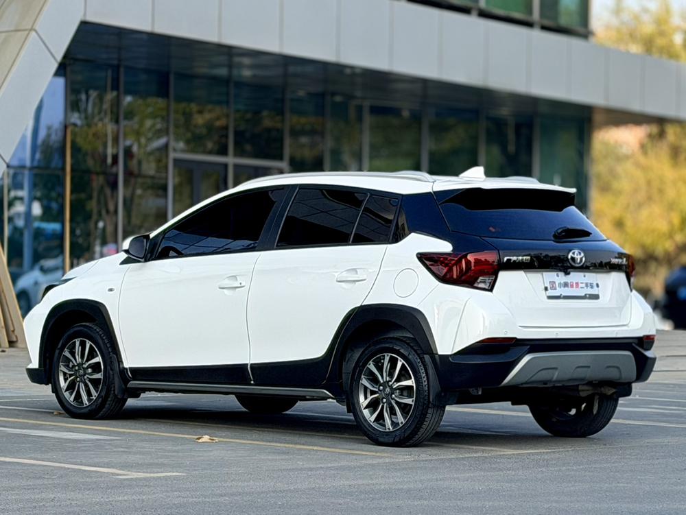 Toyota Yaris L