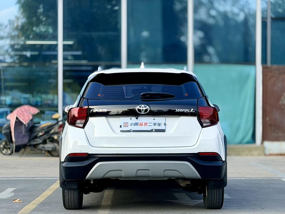 Toyota Yaris L