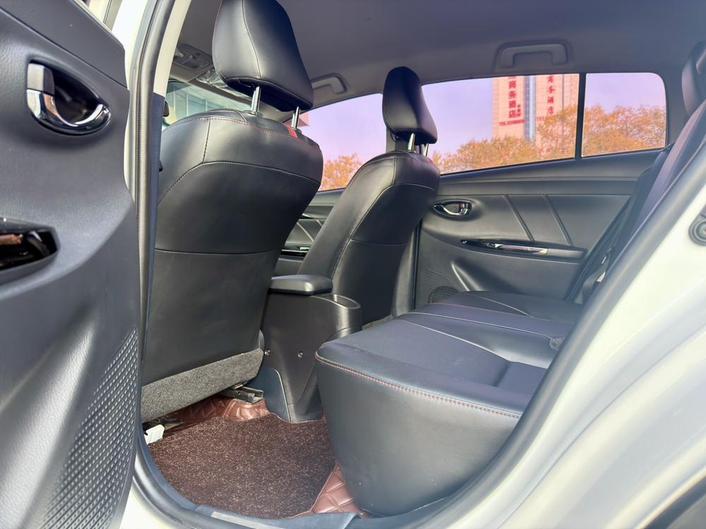 Toyota Yaris L