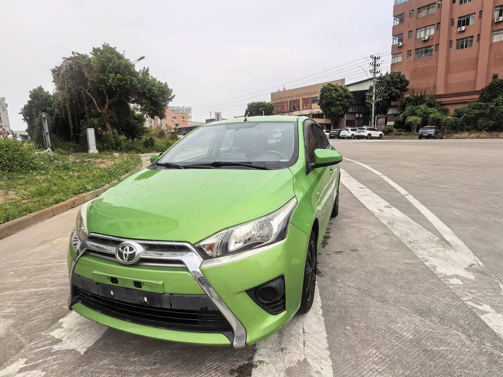 Toyota Yaris L
