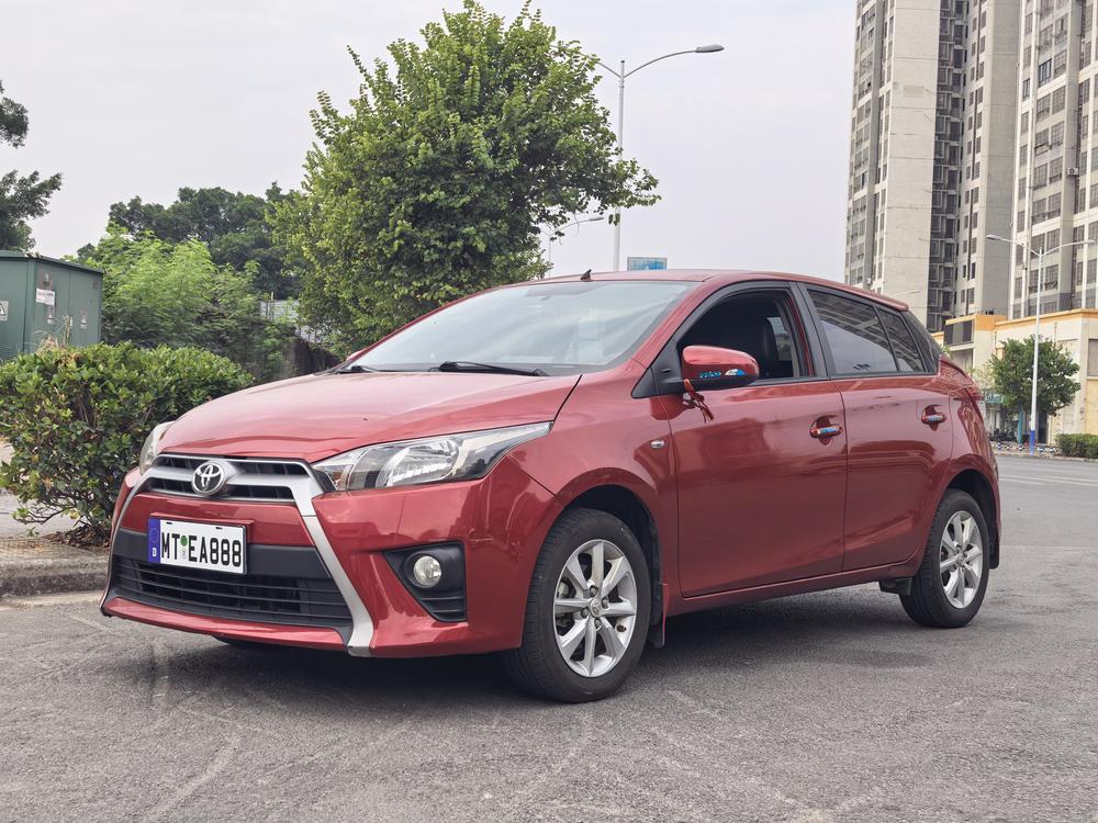 Toyota Yaris L