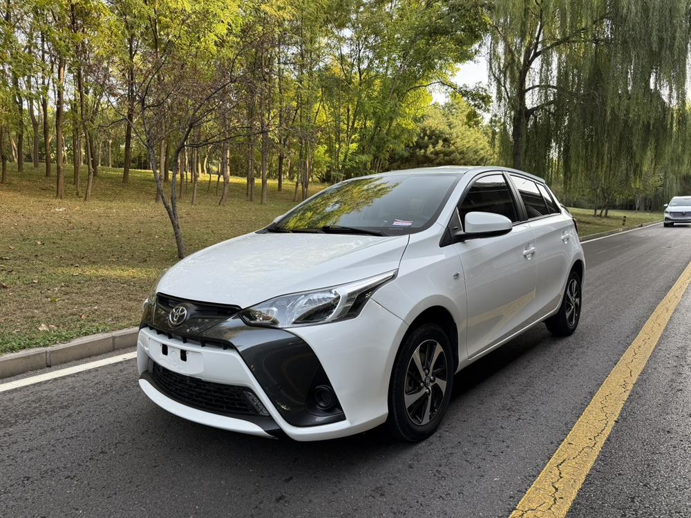 Toyota Yaris L
