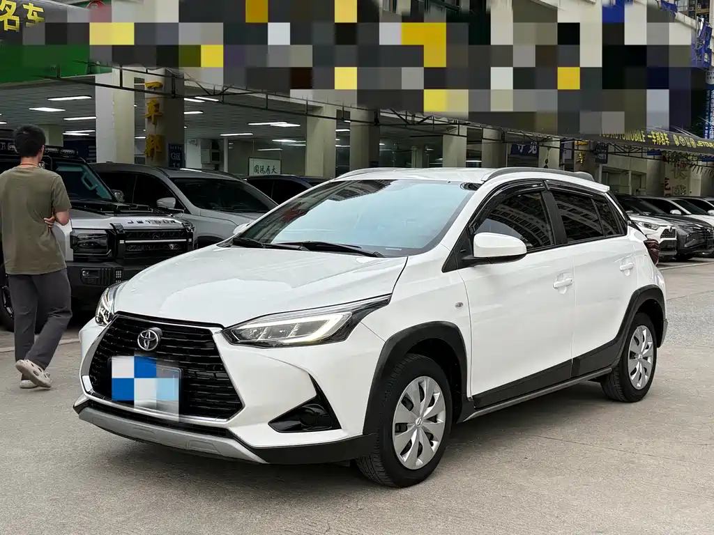 Toyota Yaris L