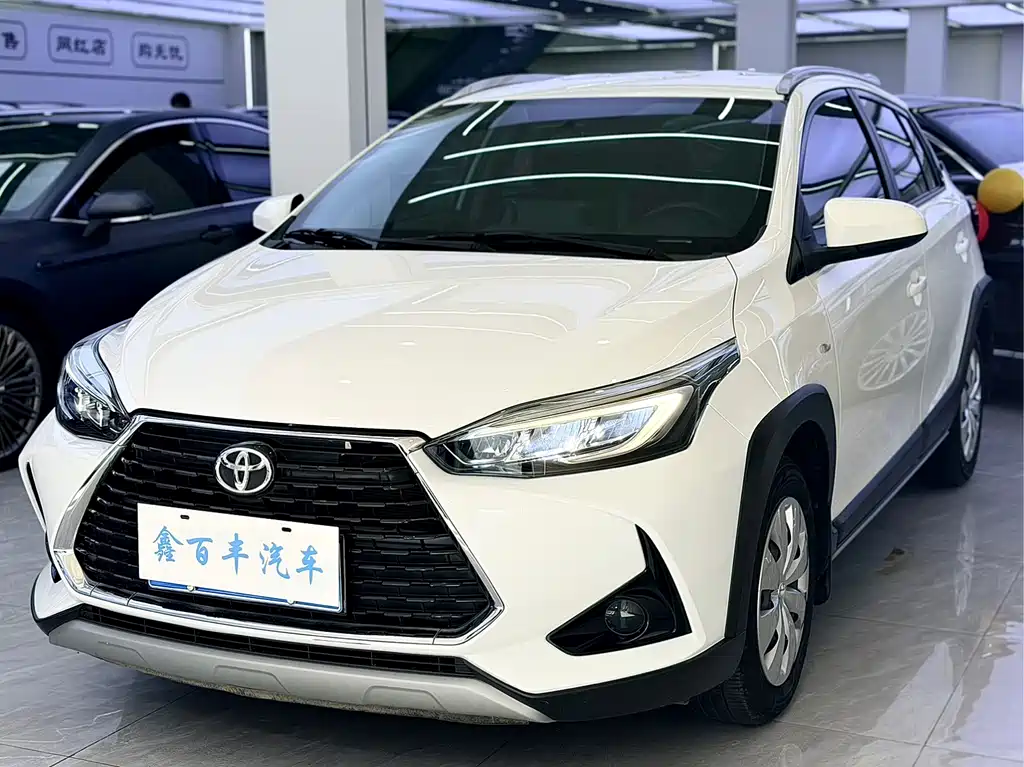 Toyota Yaris L