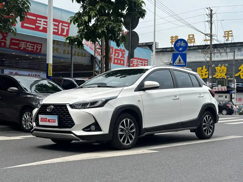 Toyota Yaris L