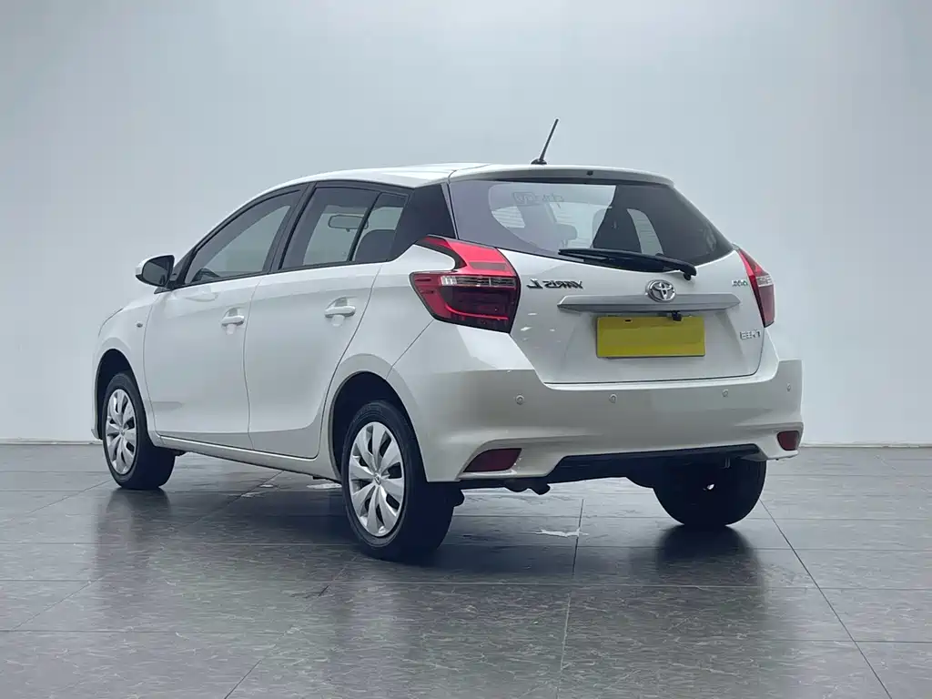 Toyota Yaris L