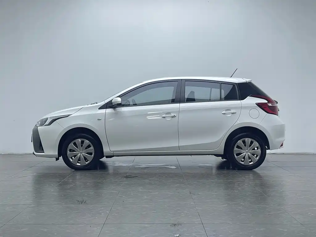 Toyota Yaris L