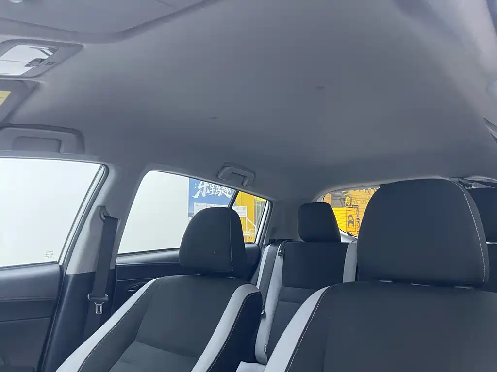 Toyota Yaris L