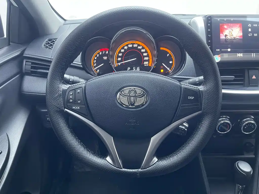 Toyota Yaris L