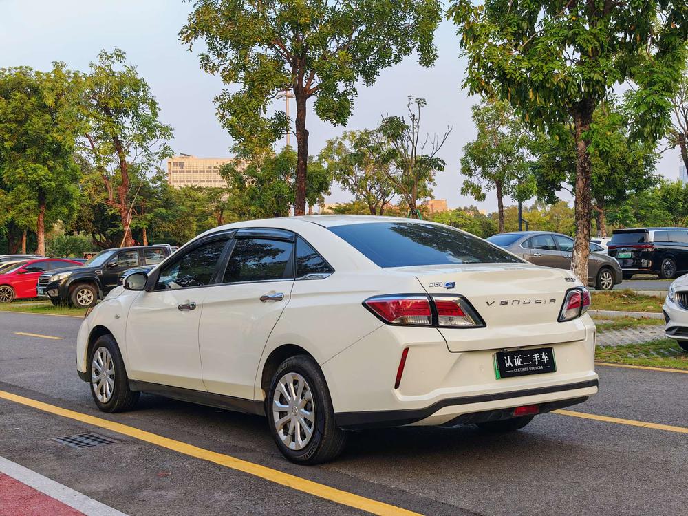 Venucia Venucia D60 EV