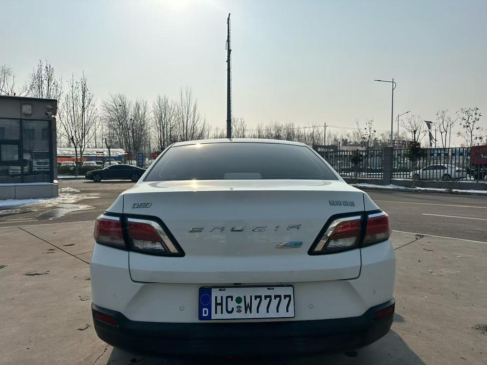 Venucia Venucia D60