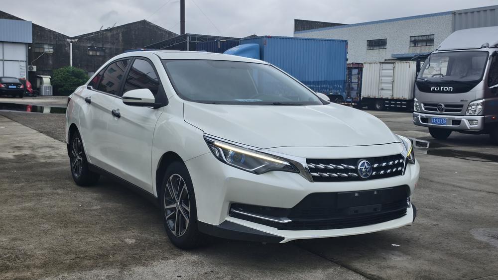 Venucia Venucia D60