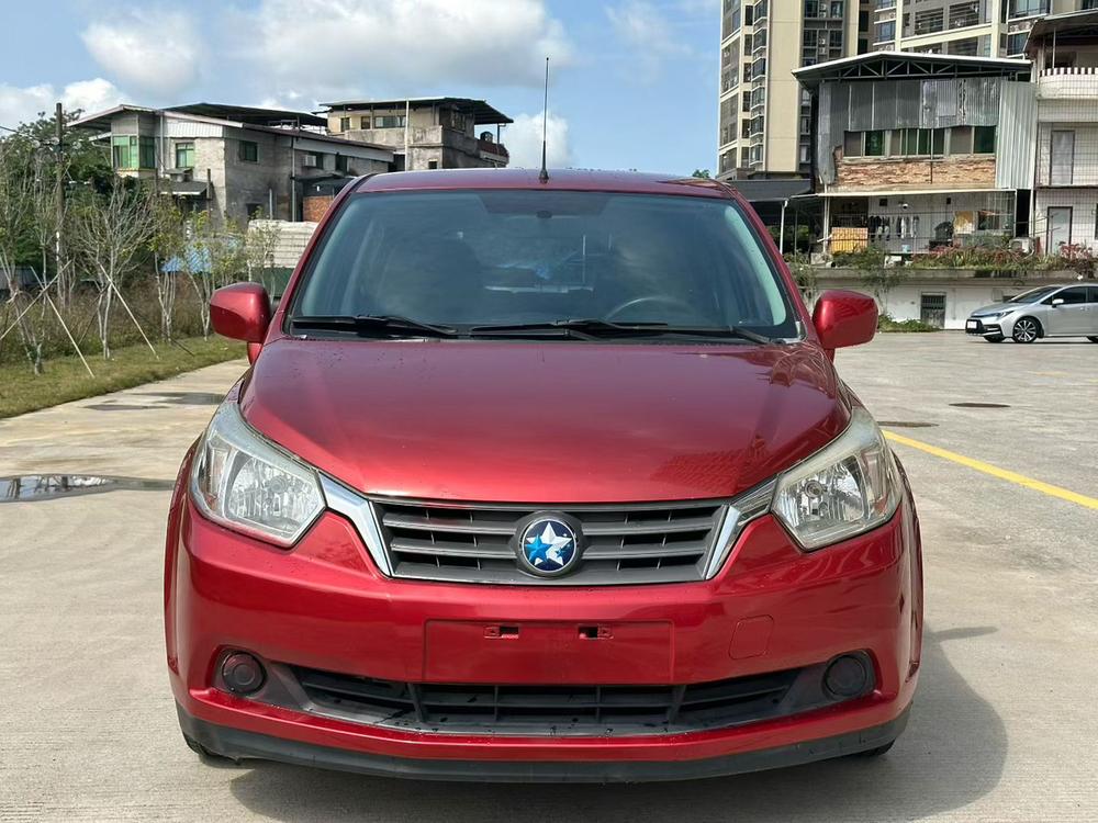 Venucia Venucia R50