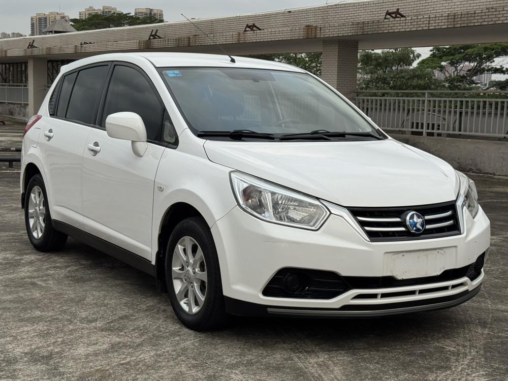 Venucia Venucia R50