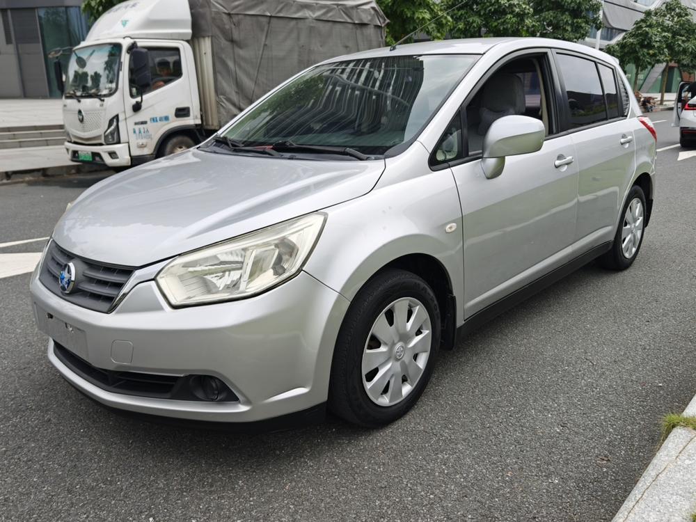 Venucia Venucia R50