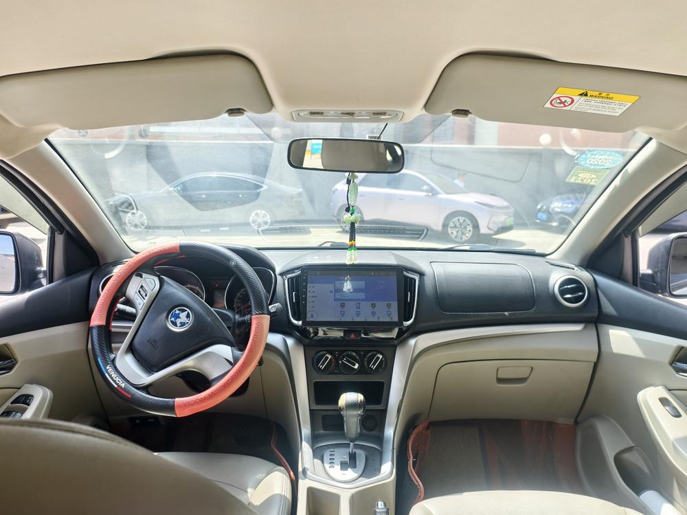 Venucia Venucia T70