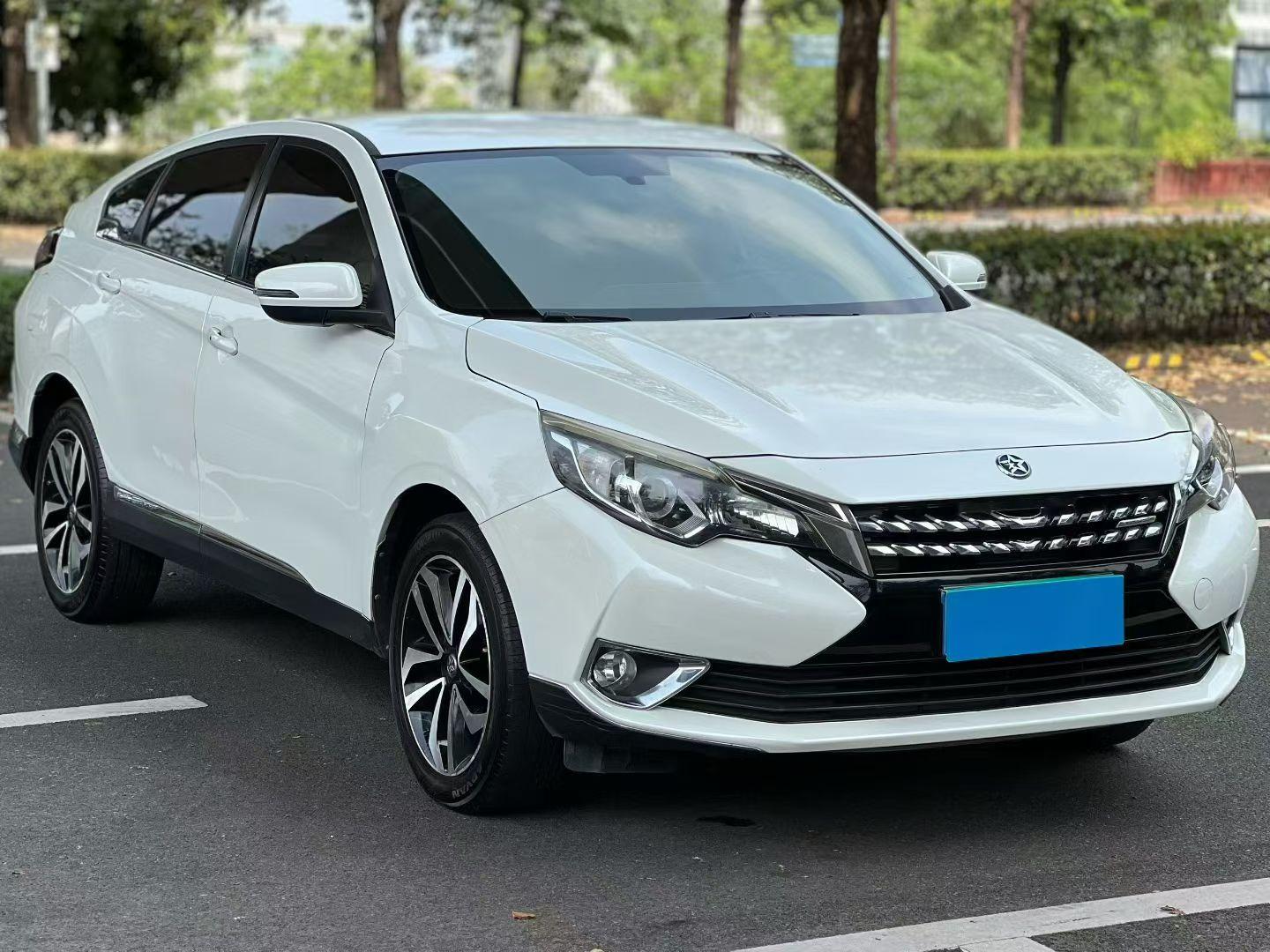 Venucia Venucia T90