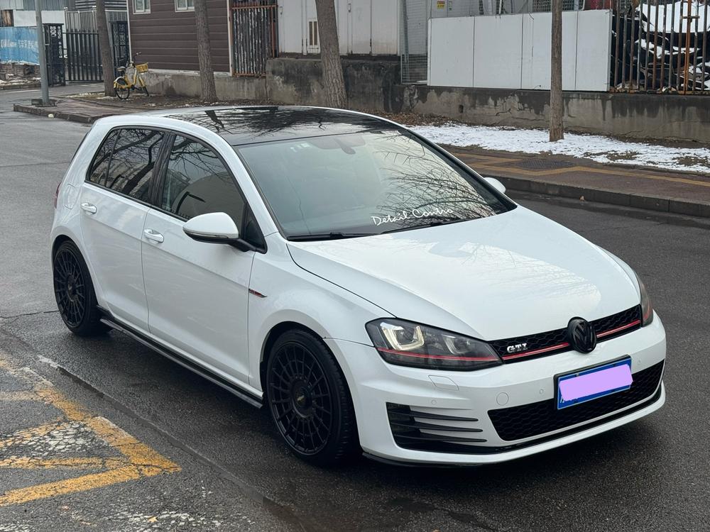 Volkswagen Golf GTI