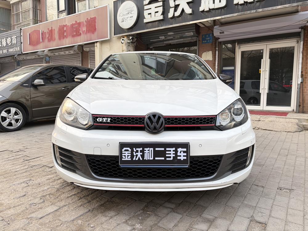 Volkswagen Golf GTI