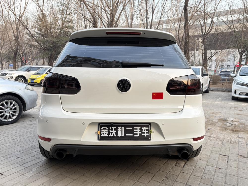 Volkswagen Golf GTI