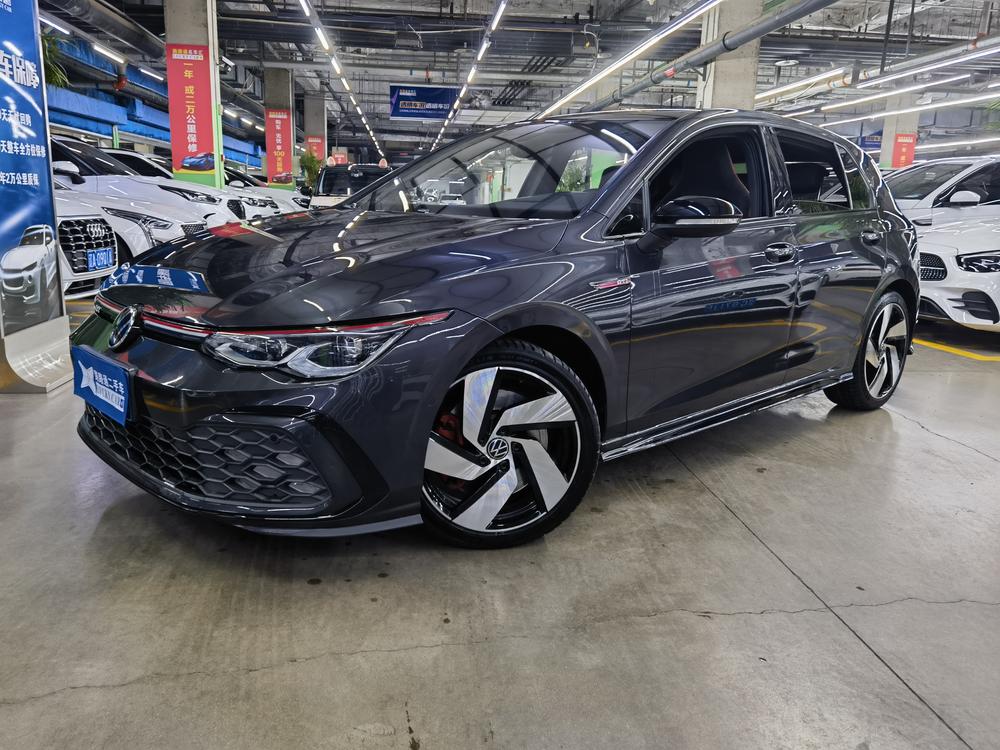 Volkswagen Golf GTI
