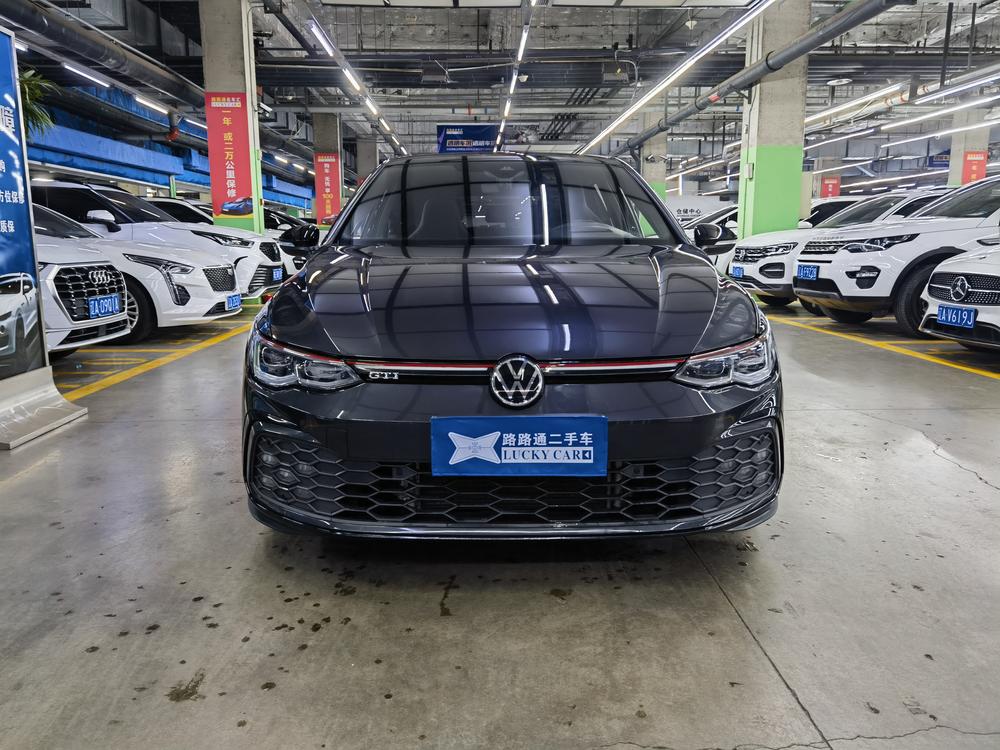 Volkswagen Golf GTI