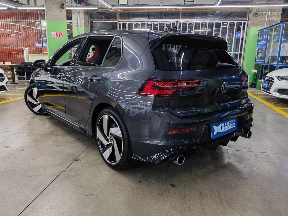 Volkswagen Golf GTI