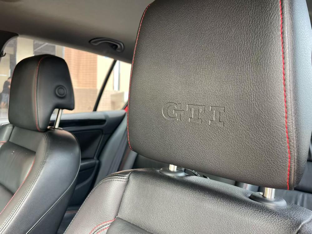 Volkswagen Golf GTI