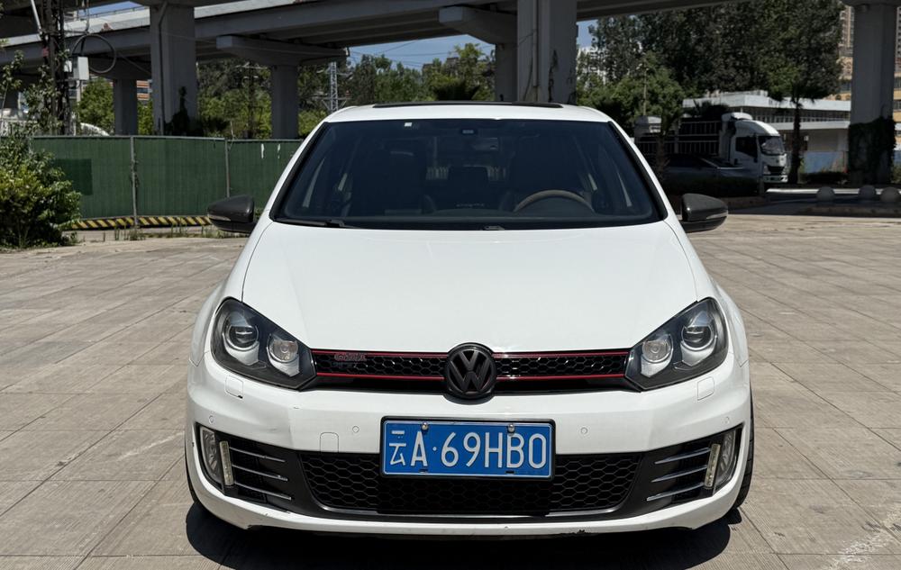 Volkswagen Golf GTI
