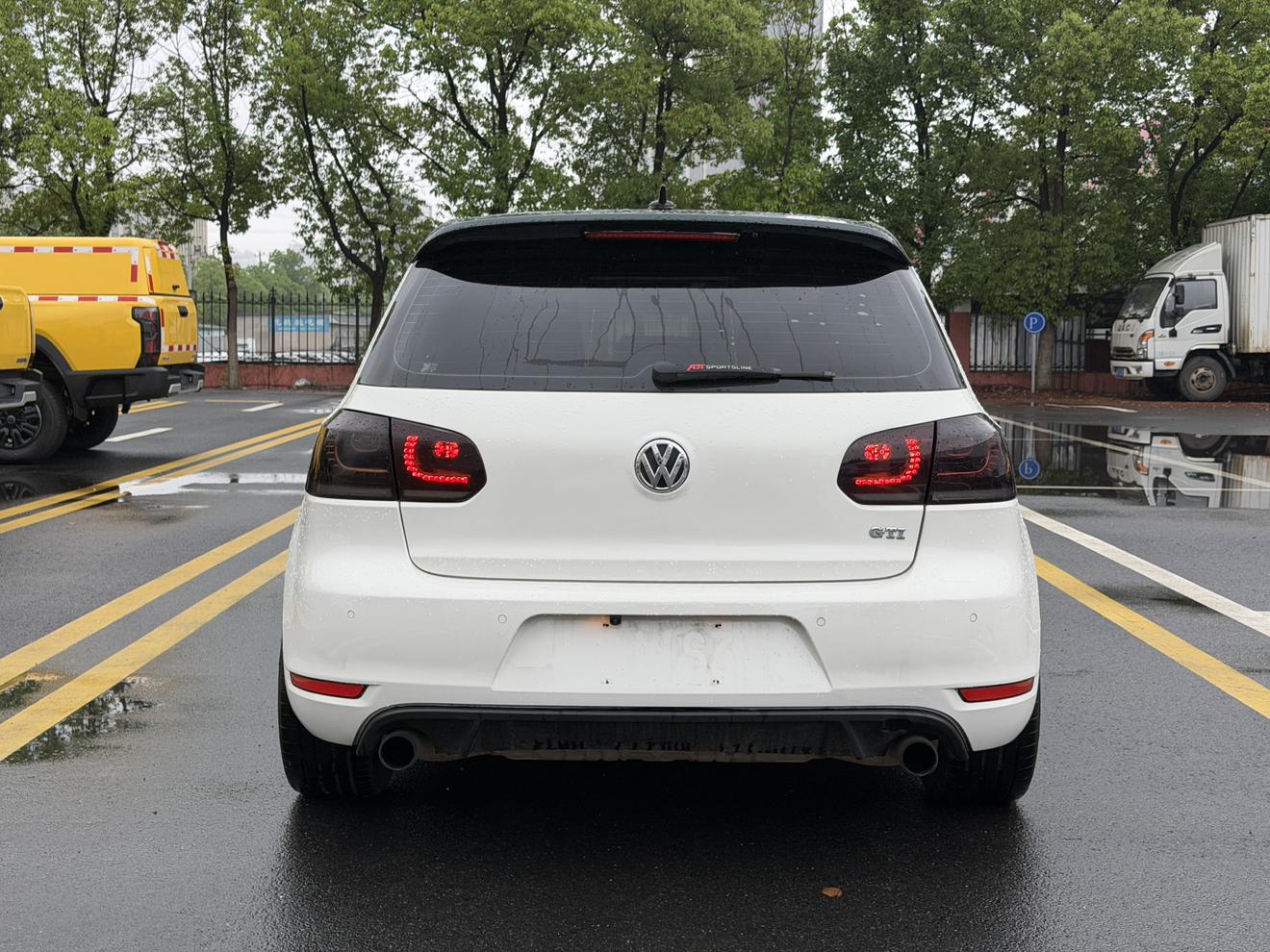 Volkswagen Golf GTI