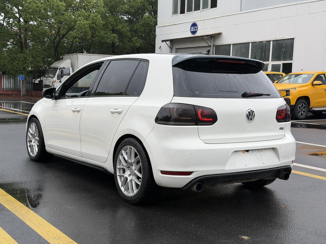 Volkswagen Golf GTI