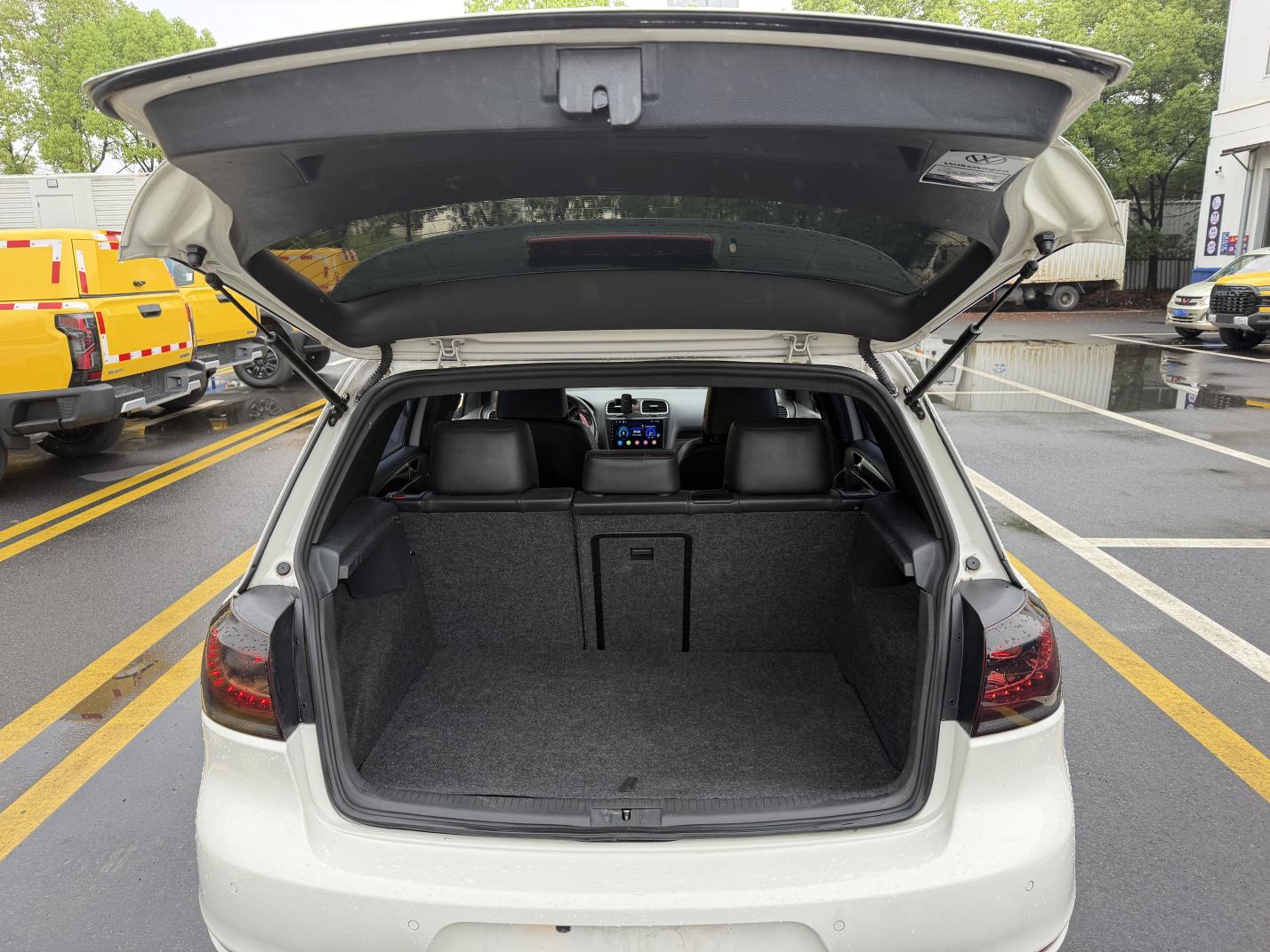 Volkswagen Golf GTI