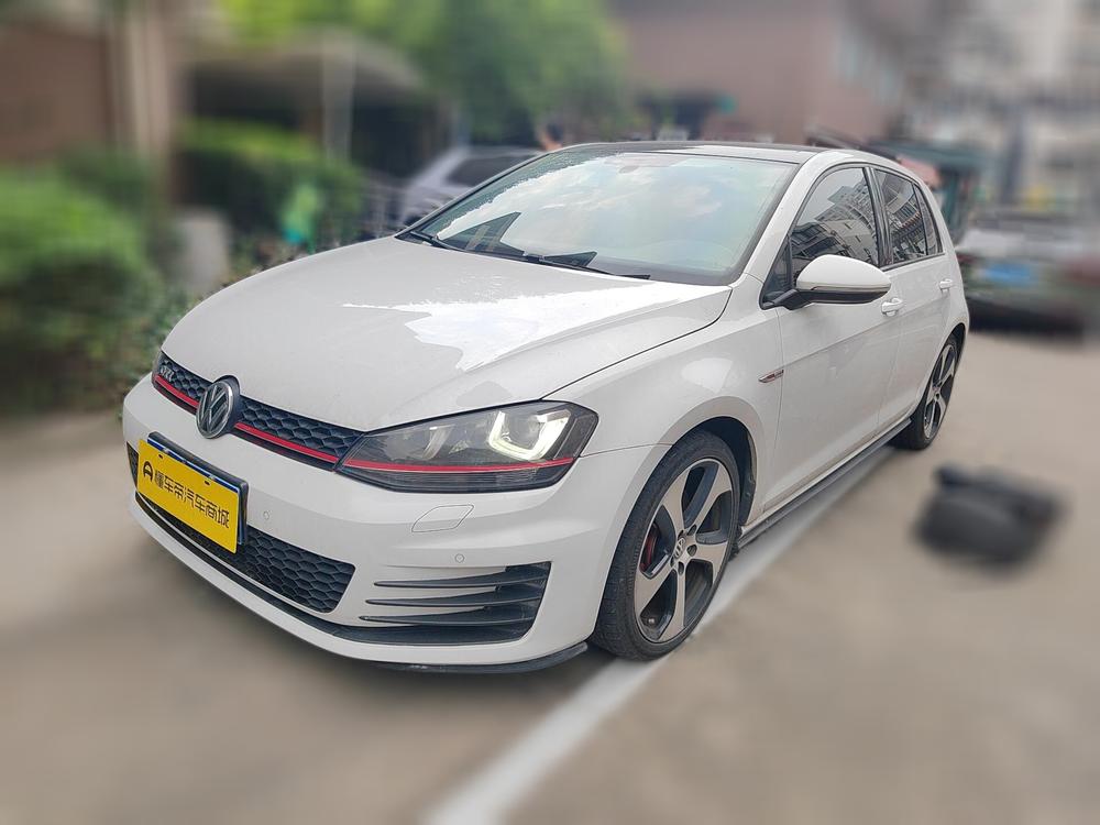 Volkswagen Golf GTI