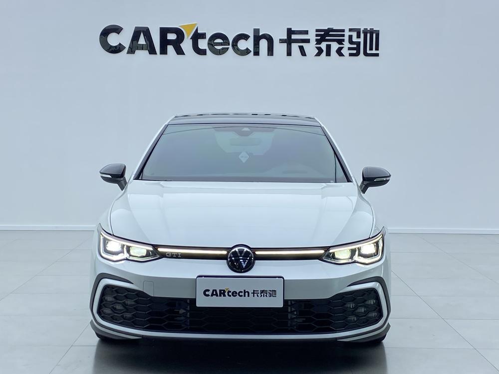 Volkswagen Golf GTI