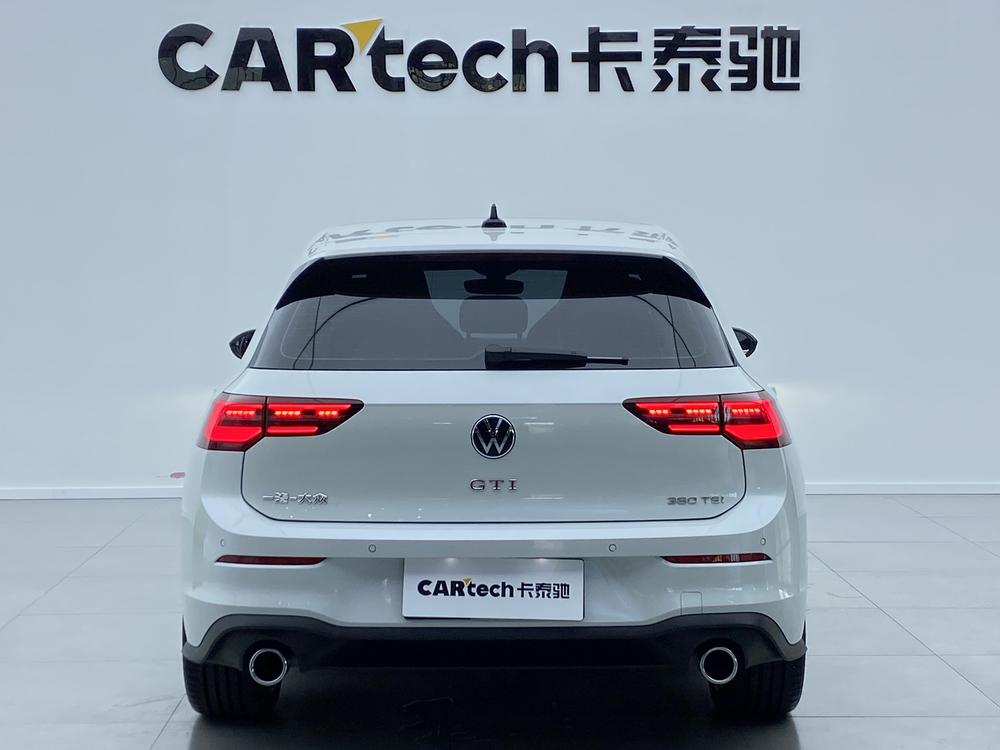 Volkswagen Golf GTI