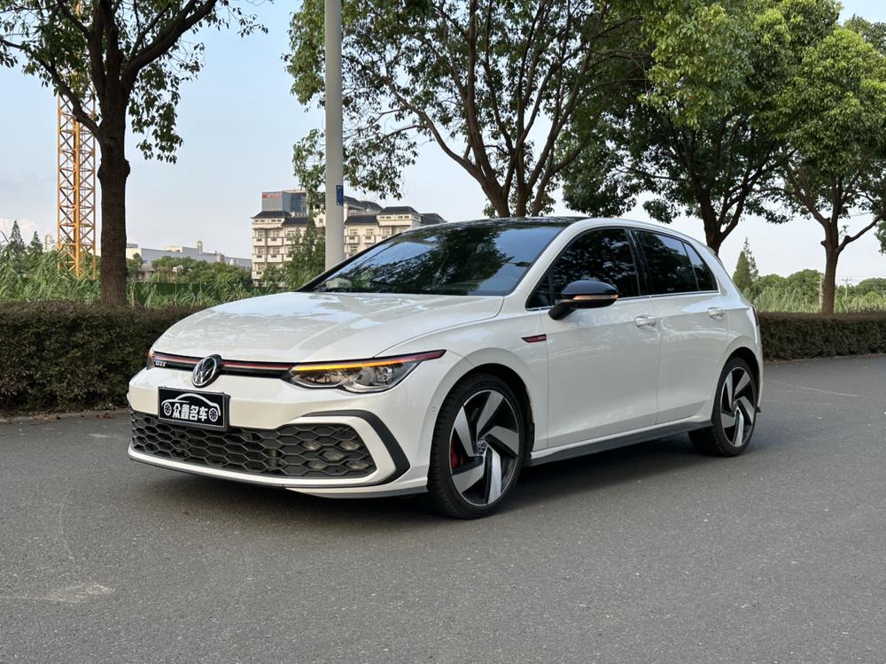 Volkswagen Golf GTI