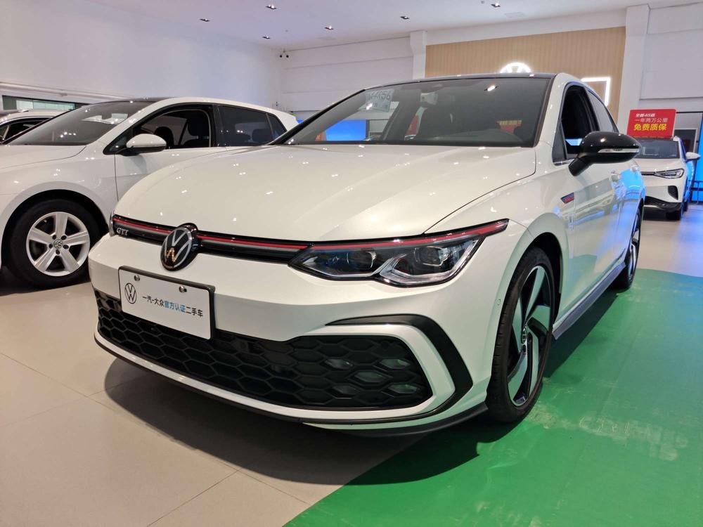 Volkswagen Golf GTI