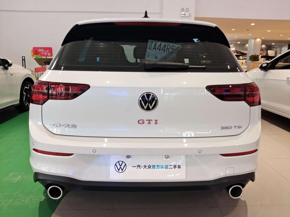 Volkswagen Golf GTI
