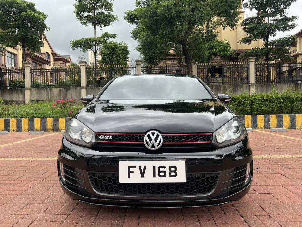 Volkswagen Golf GTI