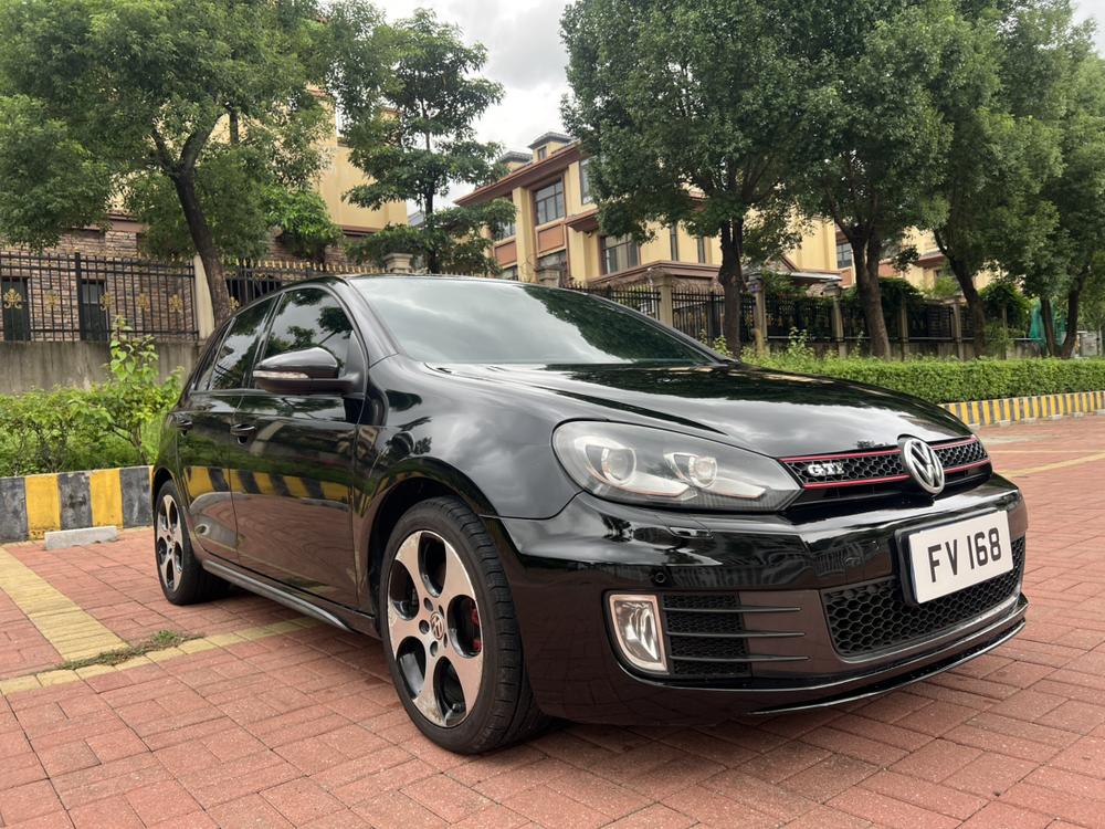 Volkswagen Golf GTI