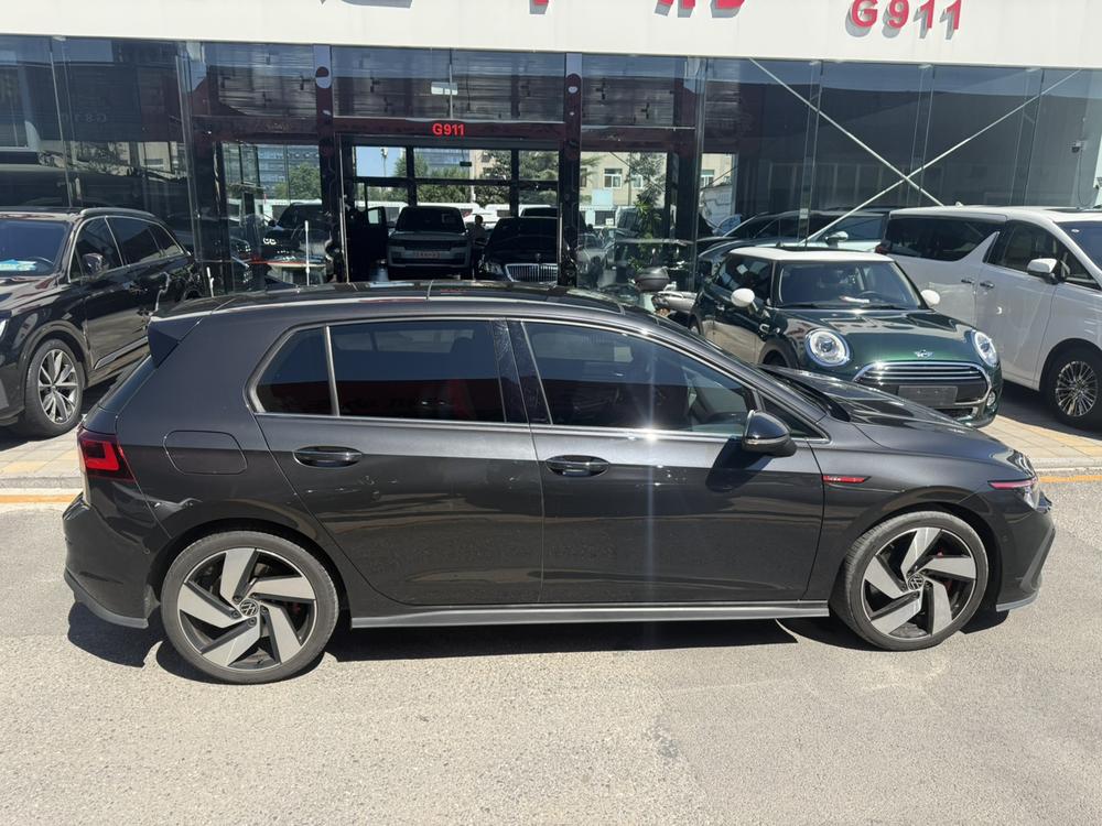 Volkswagen Golf GTI