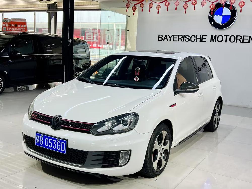 Volkswagen Golf GTI