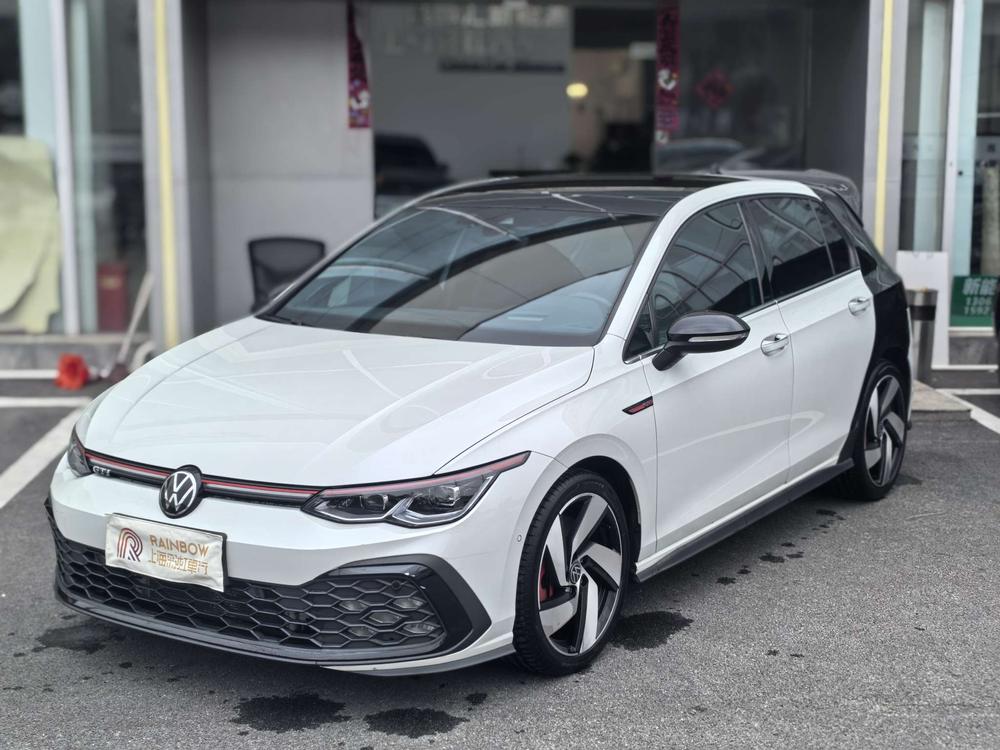 Volkswagen Golf GTI