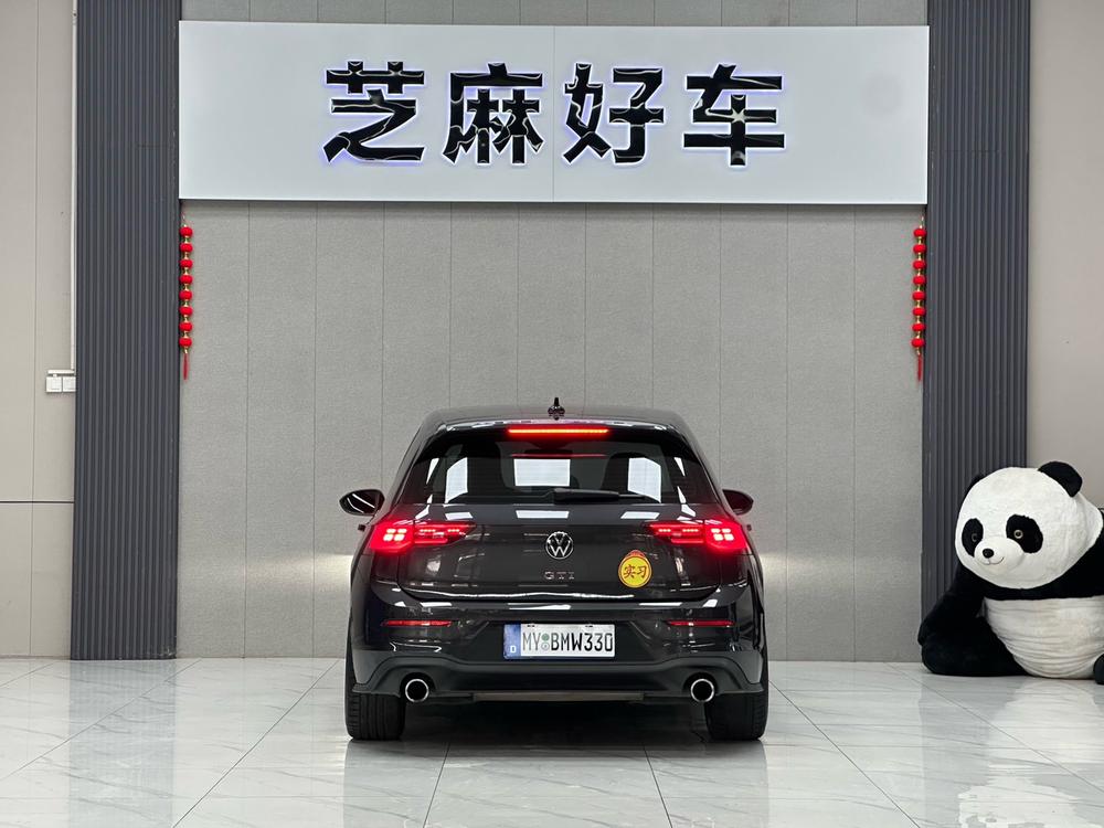 Volkswagen Golf GTI
