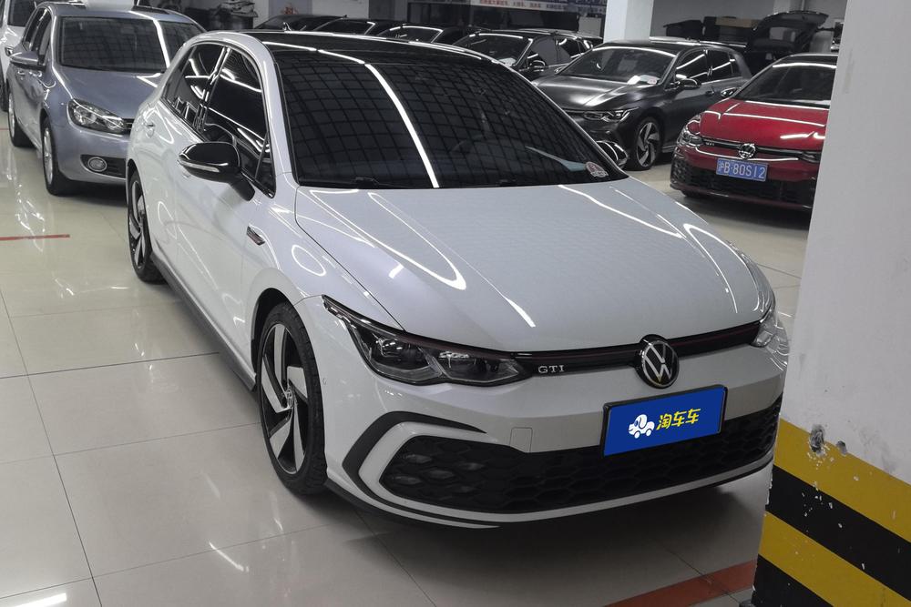 Volkswagen Golf GTI
