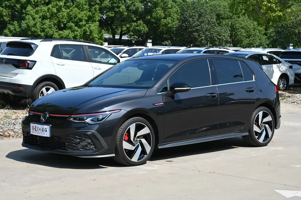 Volkswagen Golf GTI