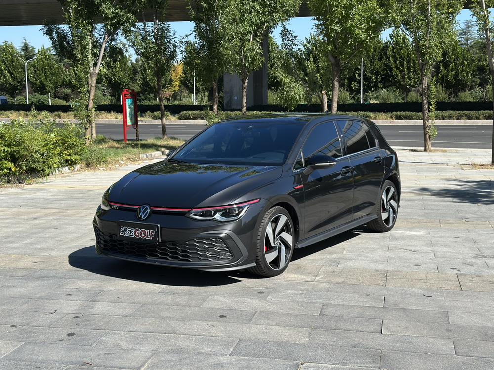 Volkswagen Golf GTI